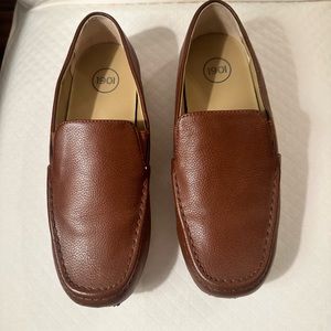 Boys 1901 brown loafers size 6